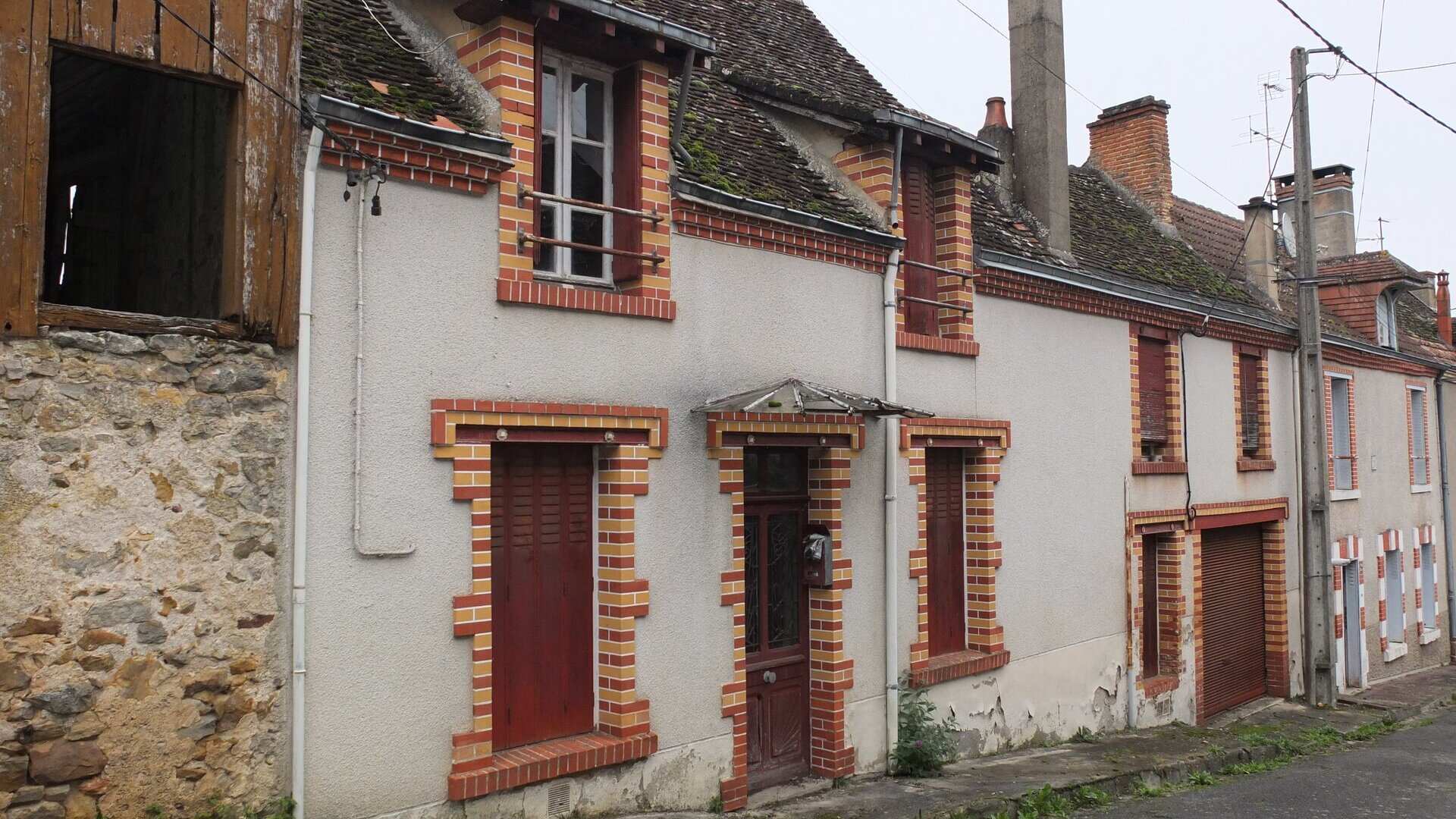 DUN LE POELIER - ENSEMBLE IMMOBILIER A RENOVER photo 1