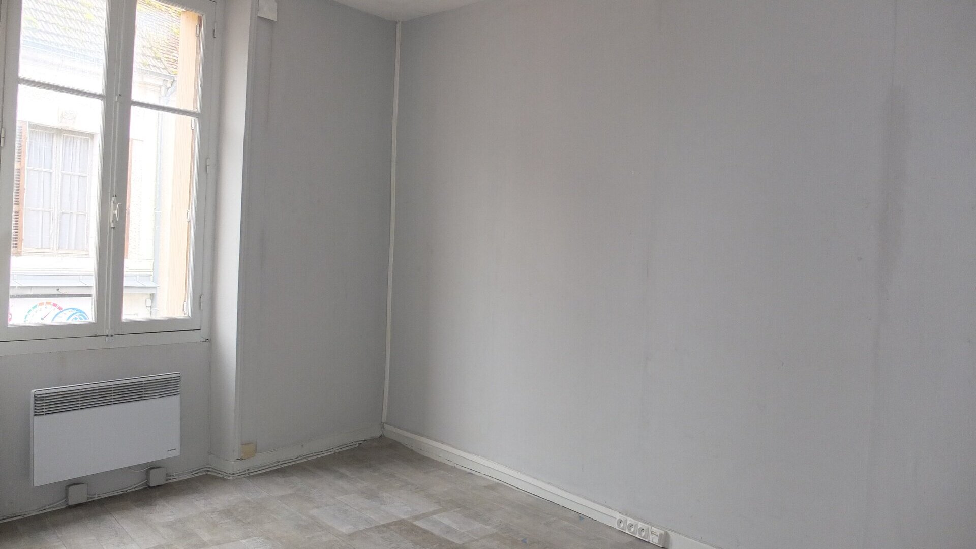 CHABRIS - LOCAL COMMERCIAL 88m² photo 6