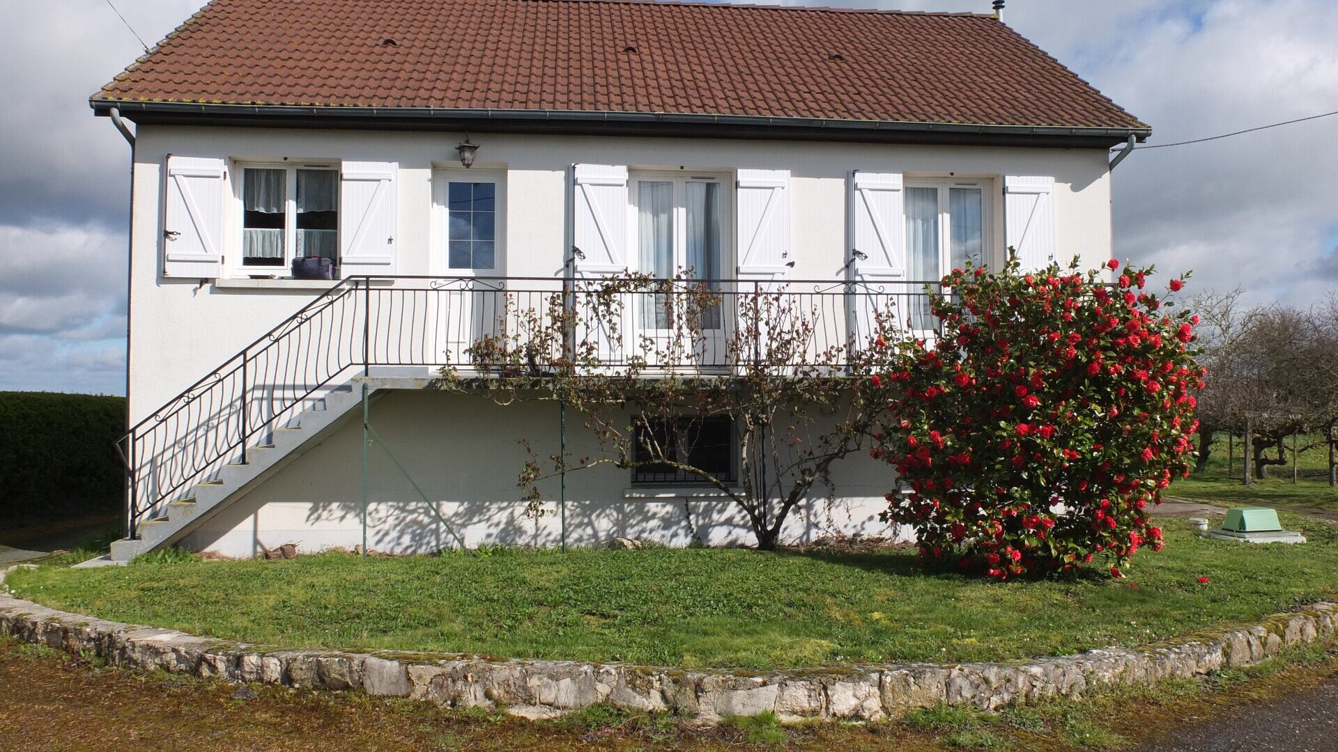 FONTGUENAND - MAISON sur sous-sol 82m² photo 1