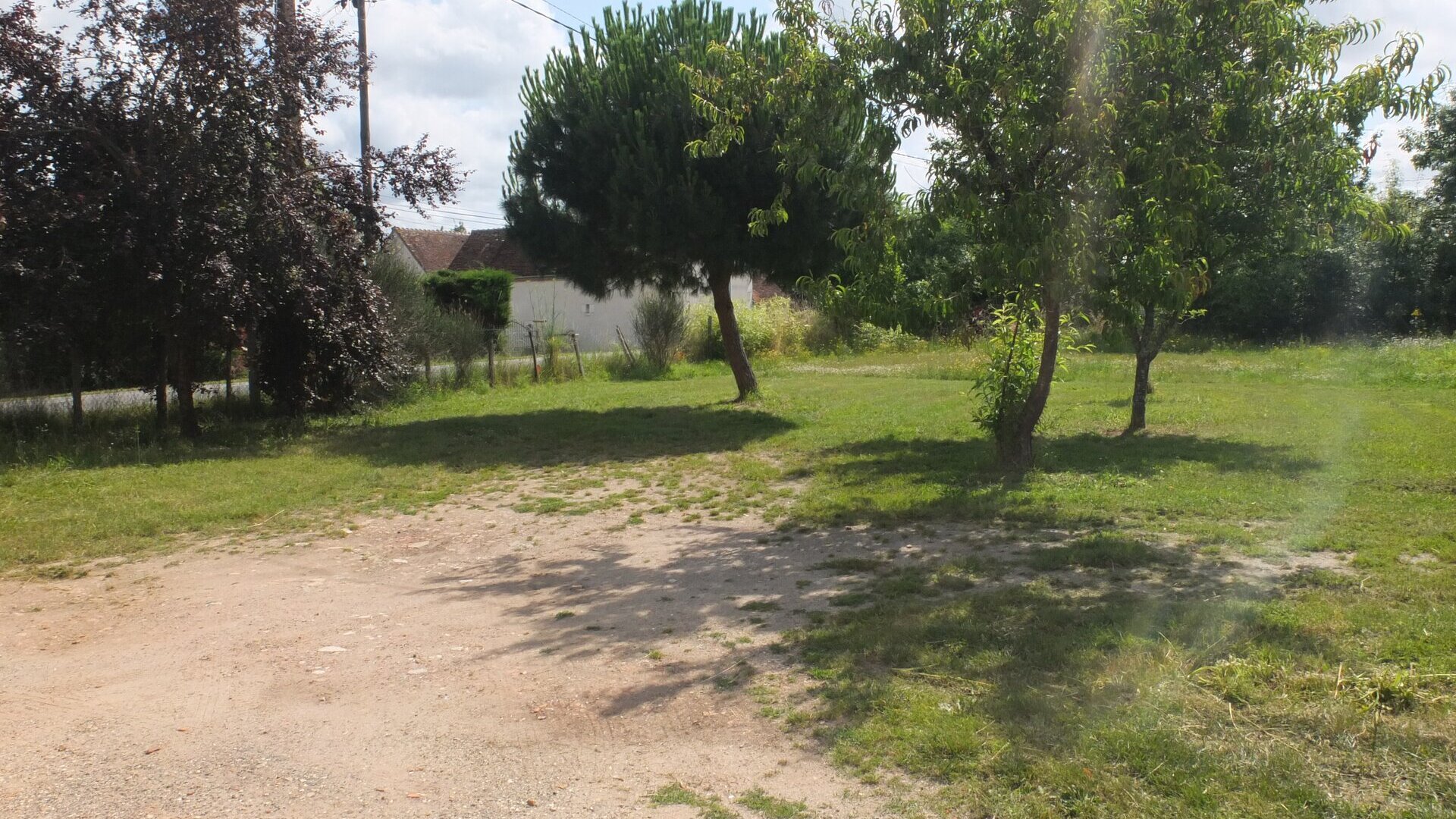 CHABRIS - Ensemble immobilier photo 9